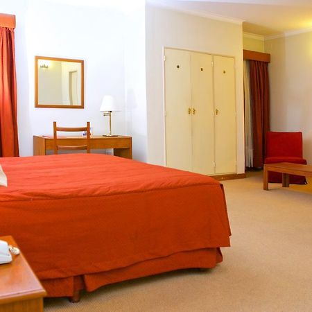 Provincial Plaza Hotel Salta Esterno foto